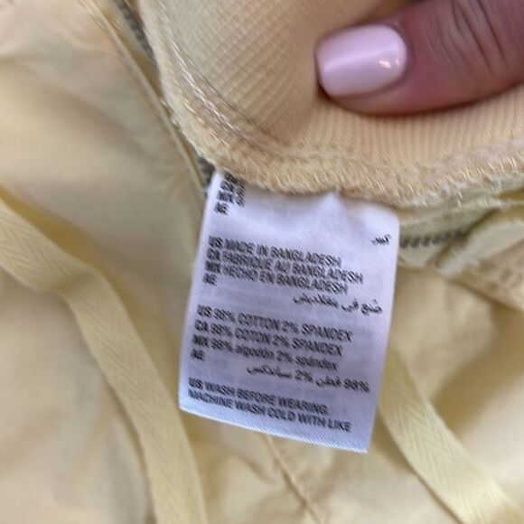 Style & Co. Yellow Shorts Size Large - Picture 5 of 6